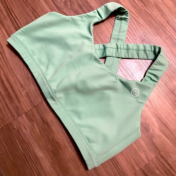 Moana Smile Club Other - Mint Green Sports Bra
